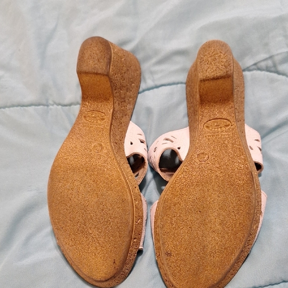 Spring Step Women's Lace Cream Sandals - Picture 6 of 9